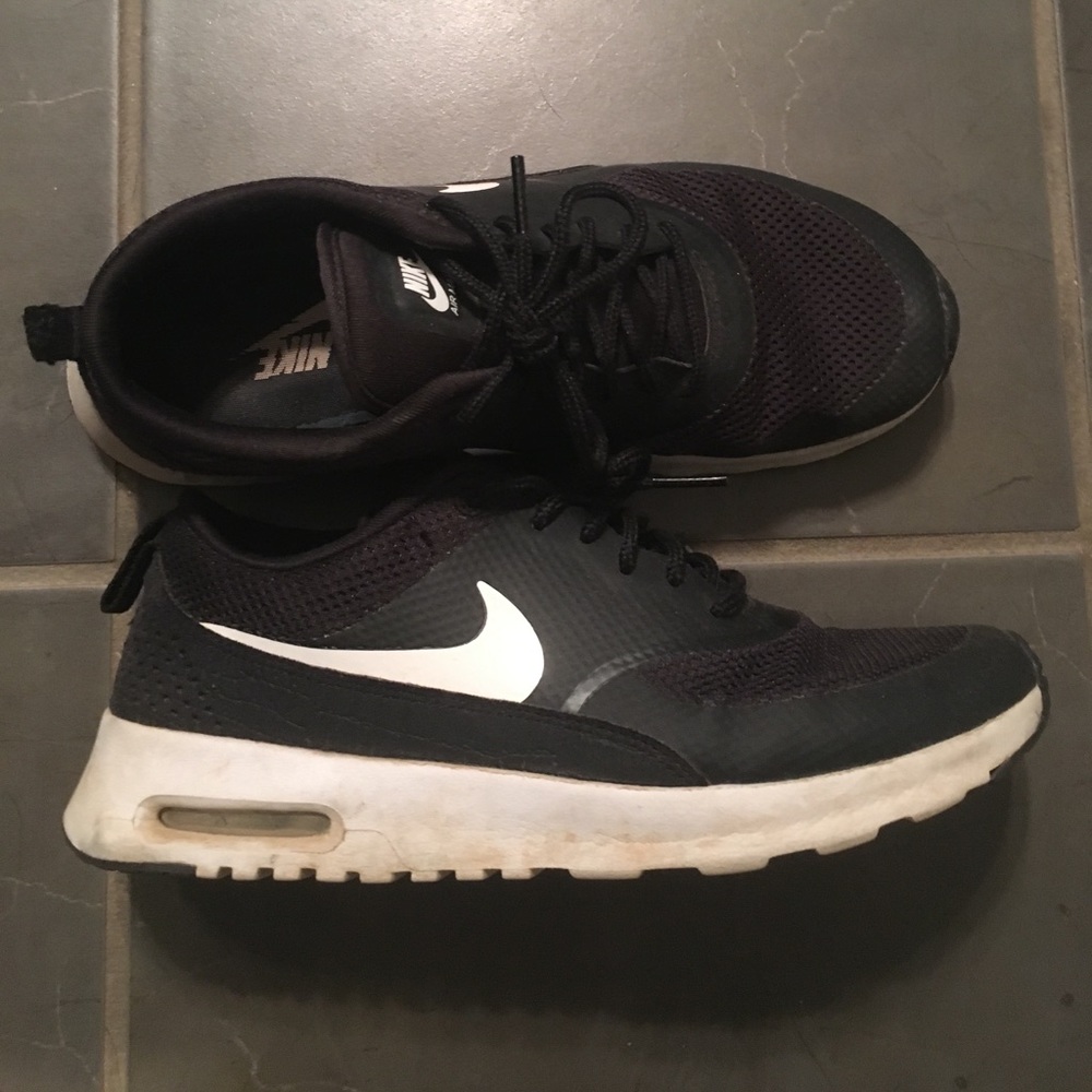 Black nike air max Thea